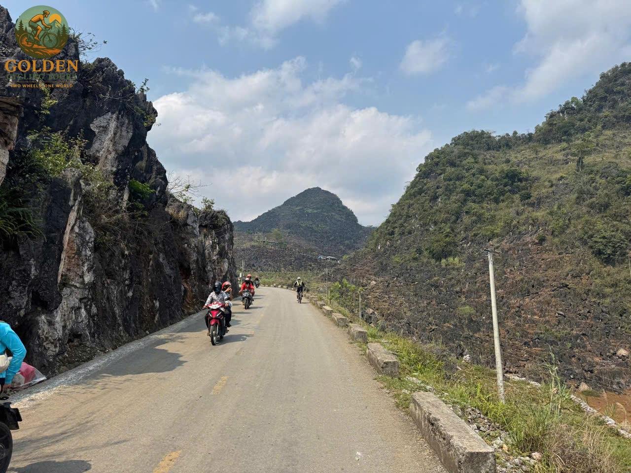 15-Day North Vietnam Cycling Tour: Hanoi, Sa Pa, Ha Giang & Ba Be